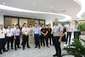 熱烈歡迎廣東(dōng)省人大常委會2023年全國人大代表一行莅臨歡創(chuàng)集