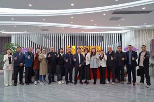 熱烈歡迎新疆喀什人社局一行領導(dǎo)莅臨歡創(chuàng)集團指導(dǎo)